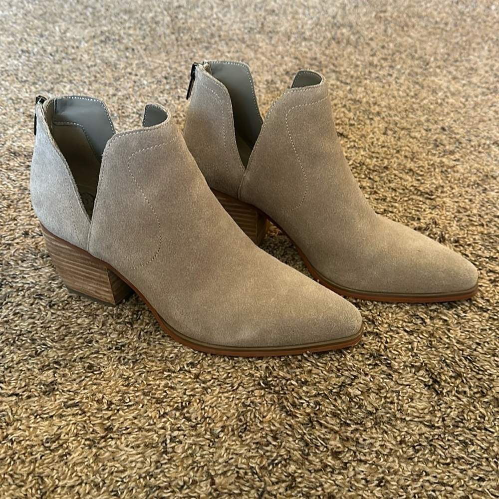 Vince Camuto grey suede booties